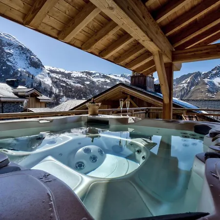 Chalet Zermatt: Unrivaled Luxury Jazcuzzi Dağ evi